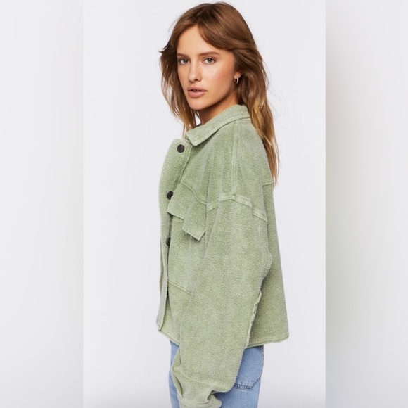 New With Tags Forever 21 cropped oversized lightweight jacket - Small - Picture 3 of 9